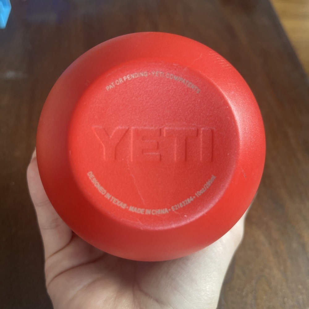Yeti Rambler Wine Tumbler Red with MagSlider Lid Stainless Steel 10 oz EUC - Picture 3 of 6